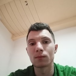 Dating agency Roznov - Photo of Ionuțu92, Man 32 years old